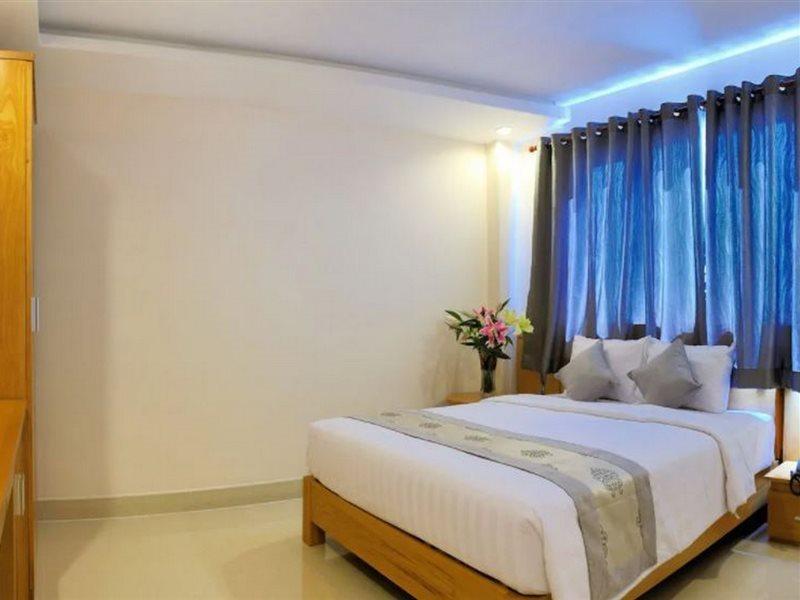 U And Me Hotel Tan Phong Екстериор снимка